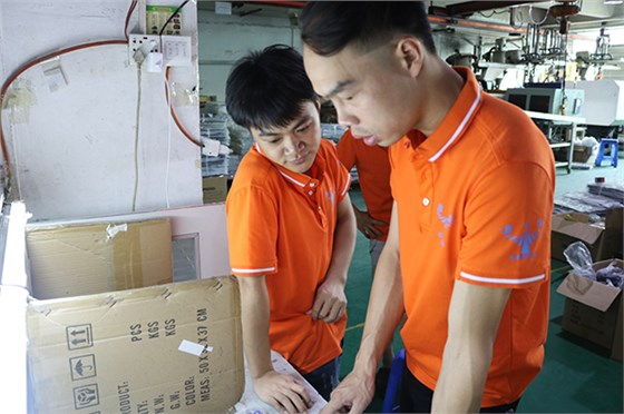 找高品质蓝牙耳机火博(中国)厂——博腾纳是您的不二之选 找高品质蓝牙耳机火博(中国)厂——博腾纳是您的不二之选