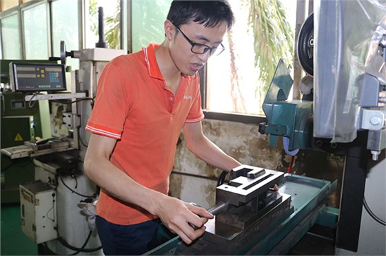 塑胶火博（中国）知识——博腾纳教你如何降低生产无效工时！