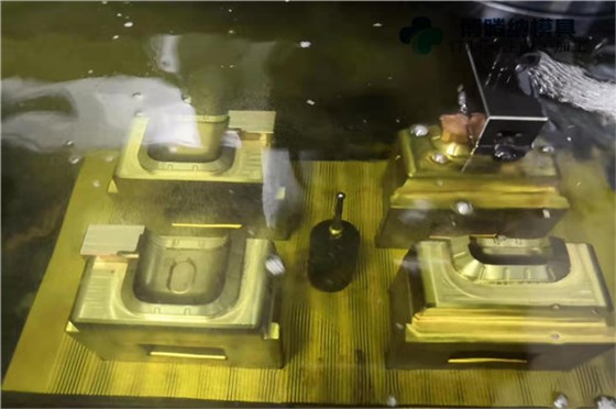 博腾纳蓝牙耳机火博(中国)厂,12道QC质检工序品质有保障 博腾纳蓝牙耳机火博(中国)厂,12道QC质检工序品质有保障