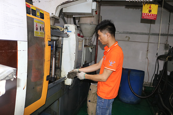 蓝牙耳机火博（中国）厂——博腾纳匠心打造高品质火博（中国）产品